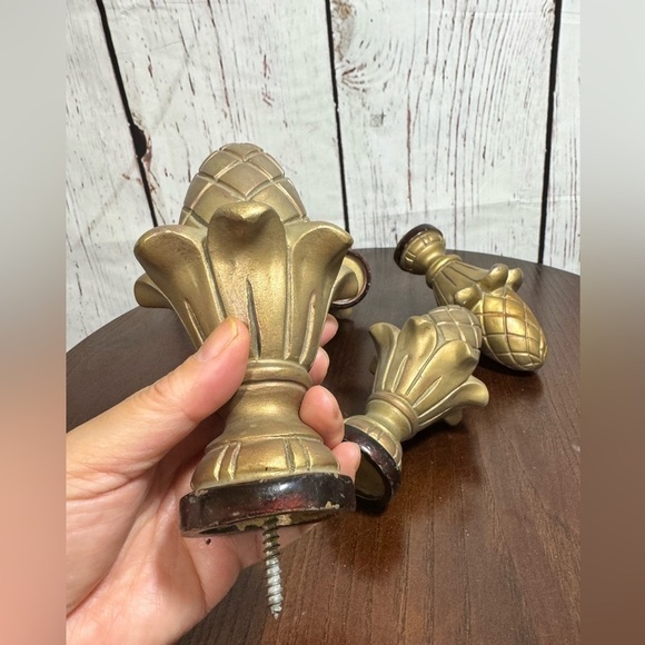 Gold Brass Toned Resin Plaster Finials from Pier Imports  Perfect for Curtains! - Picture 13 of 16